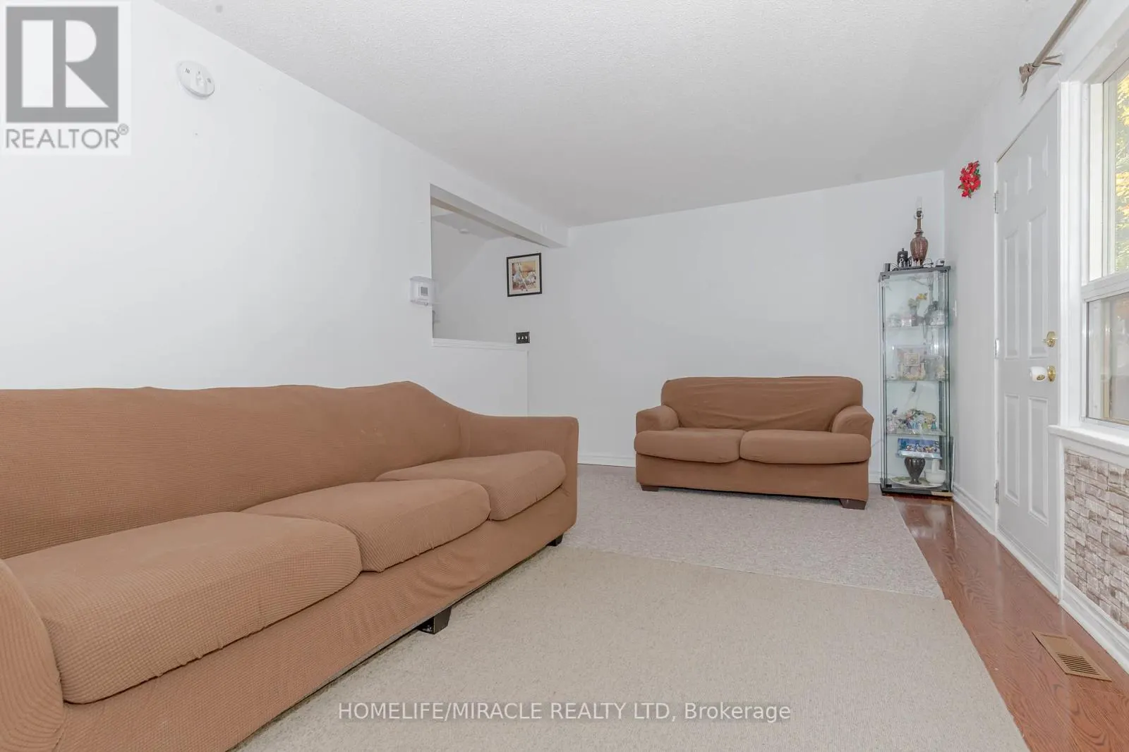 12 - 12 EDEN PARK DRIVE