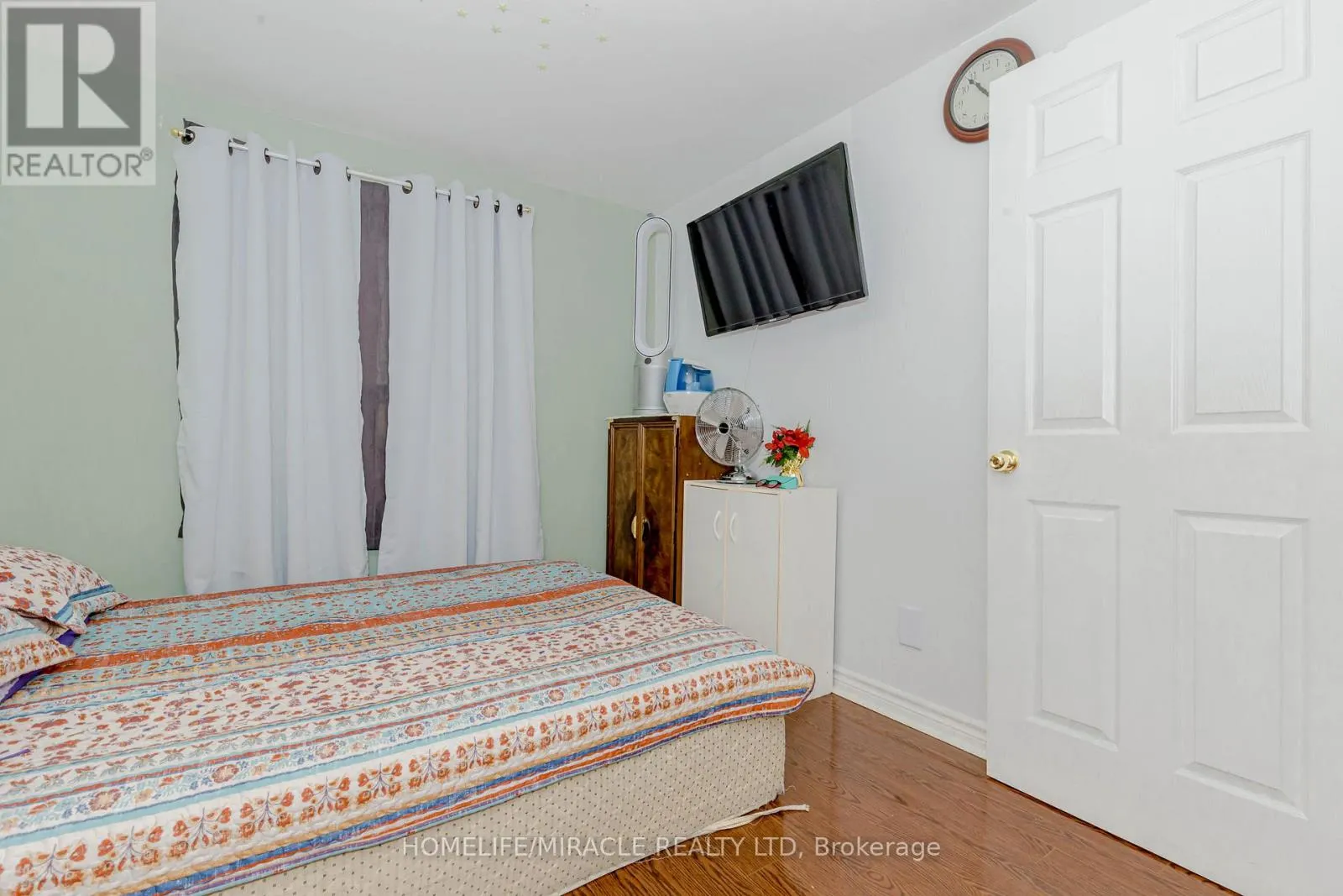 12 - 12 EDEN PARK DRIVE