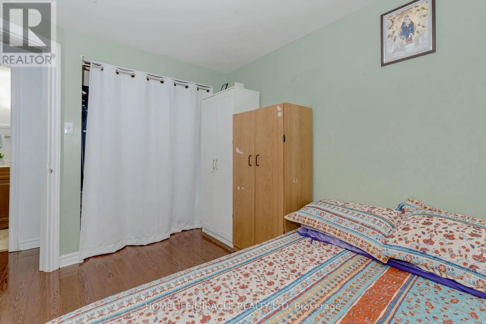 12 - 12 EDEN PARK DRIVE