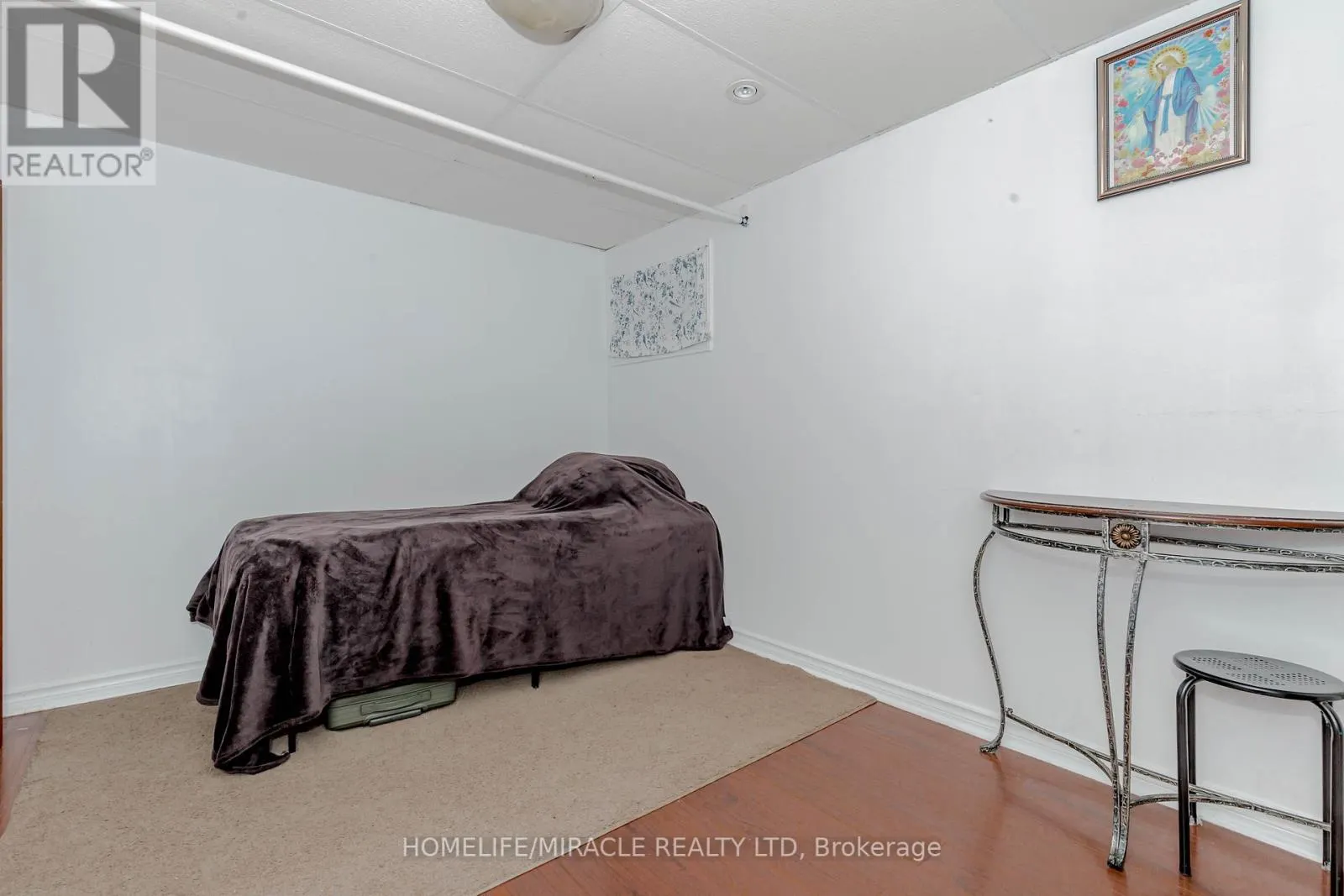 12 - 12 EDEN PARK DRIVE