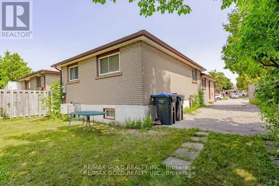 10 EDENRIDGE DRIVE