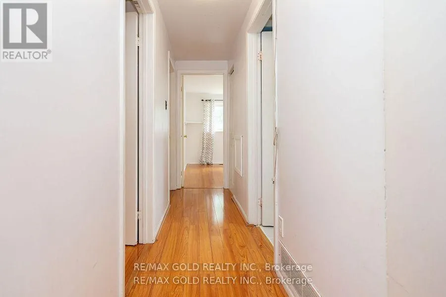 10 EDENRIDGE DRIVE