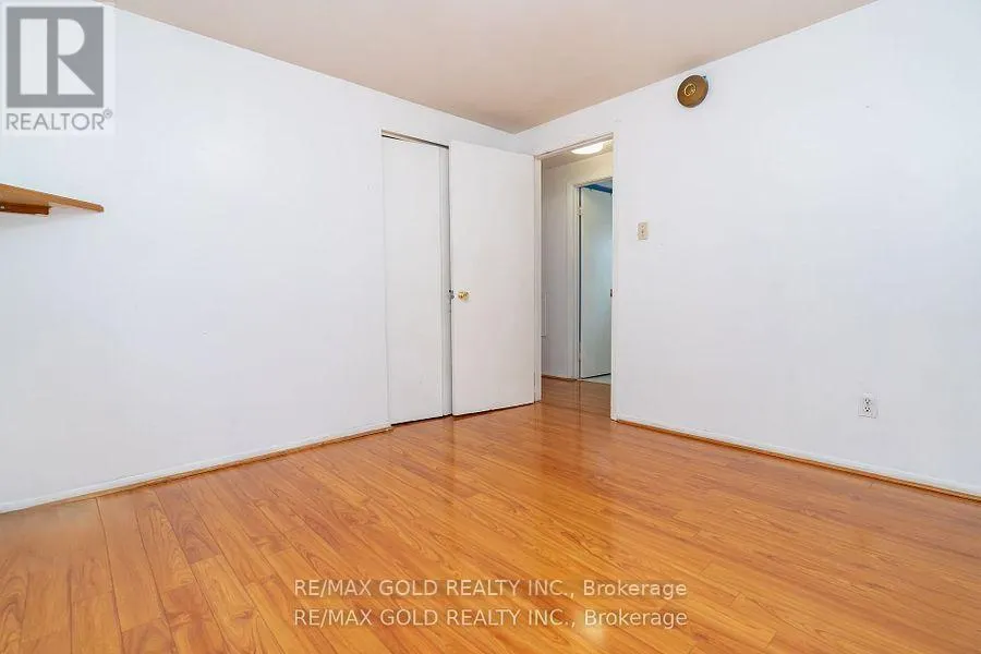 10 EDENRIDGE DRIVE