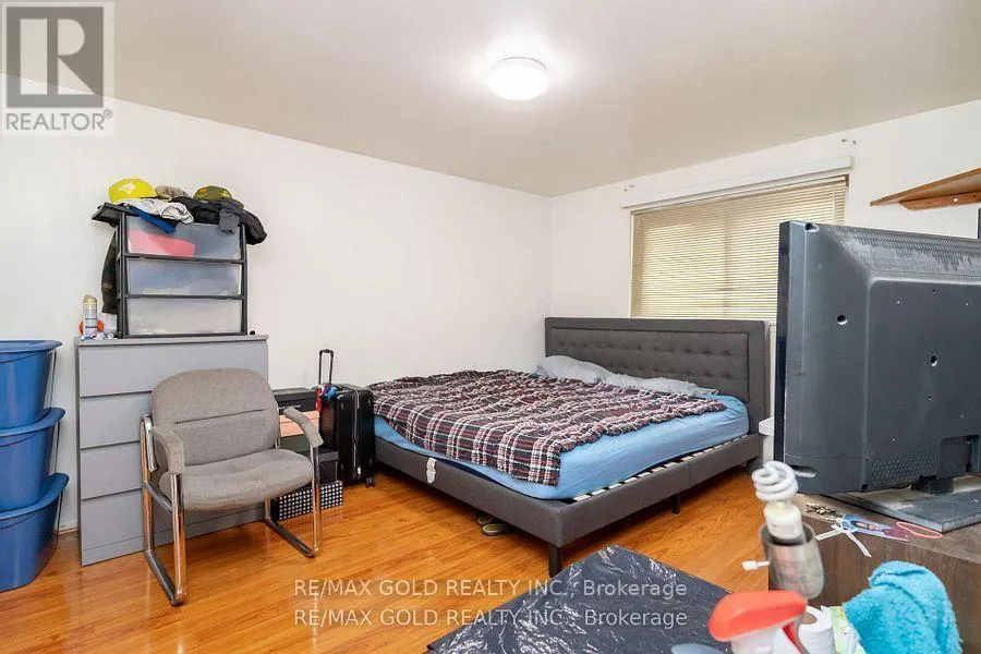 10 EDENRIDGE DRIVE