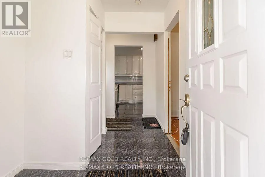 10 EDENRIDGE DRIVE