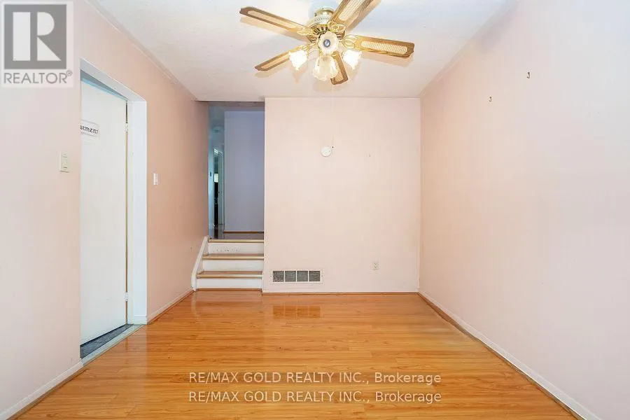 10 EDENRIDGE DRIVE