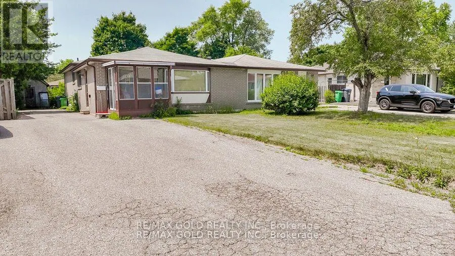 10 EDENRIDGE DRIVE