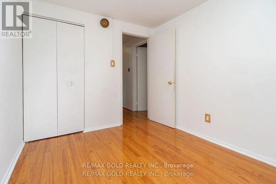 10 EDENRIDGE DRIVE