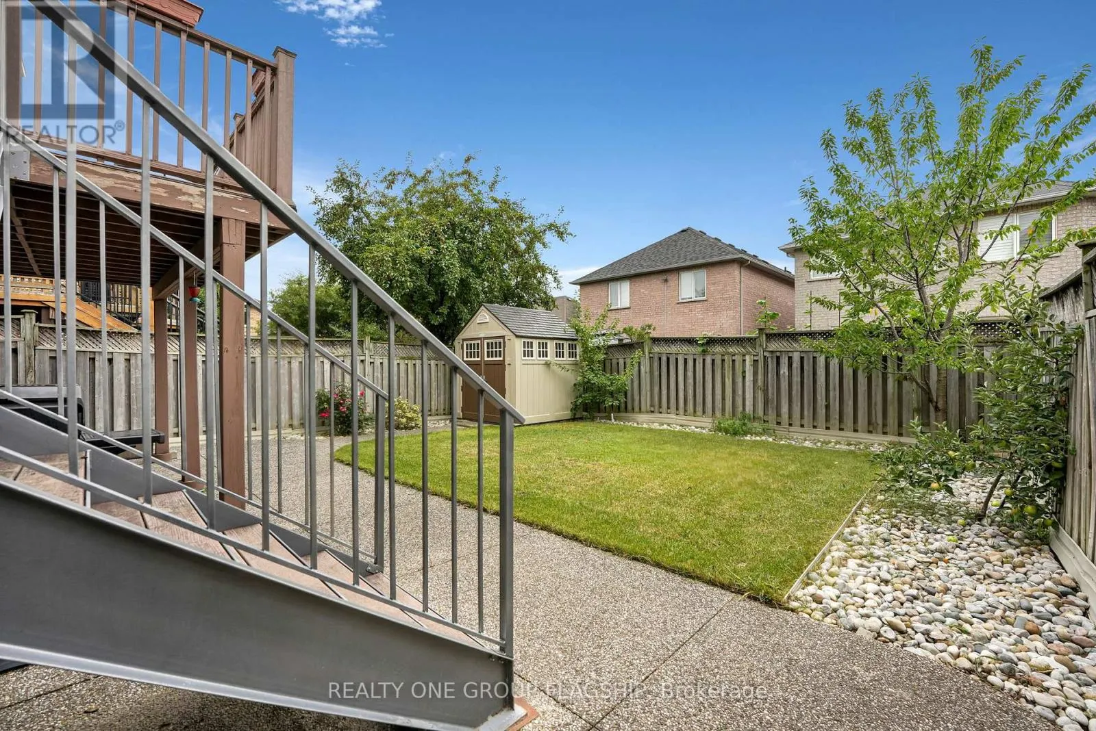 1128 KNOTTY PINE GROVE