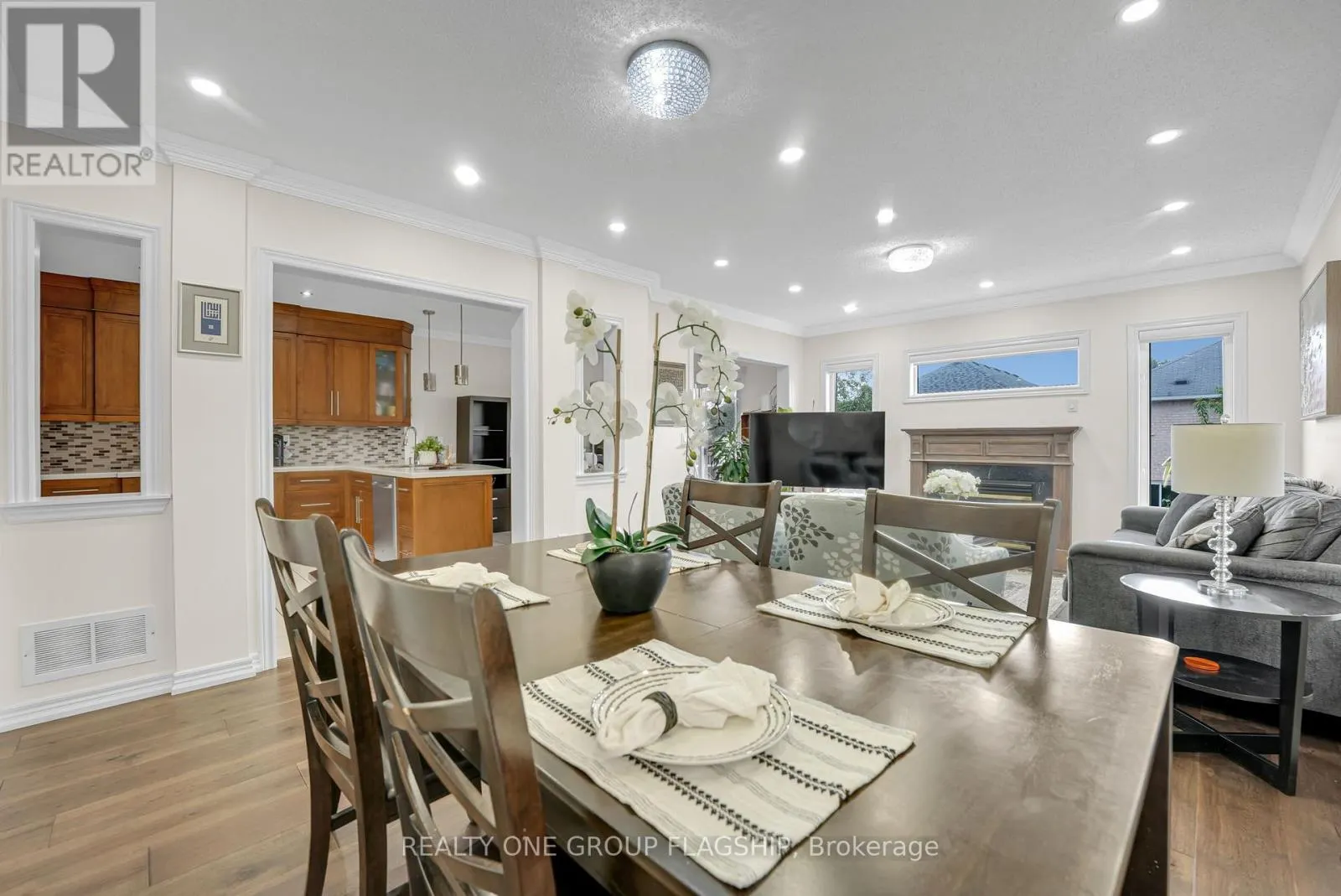 1128 KNOTTY PINE GROVE