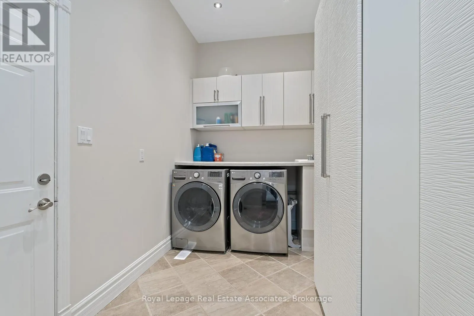 27 BROWNS CRESCENT