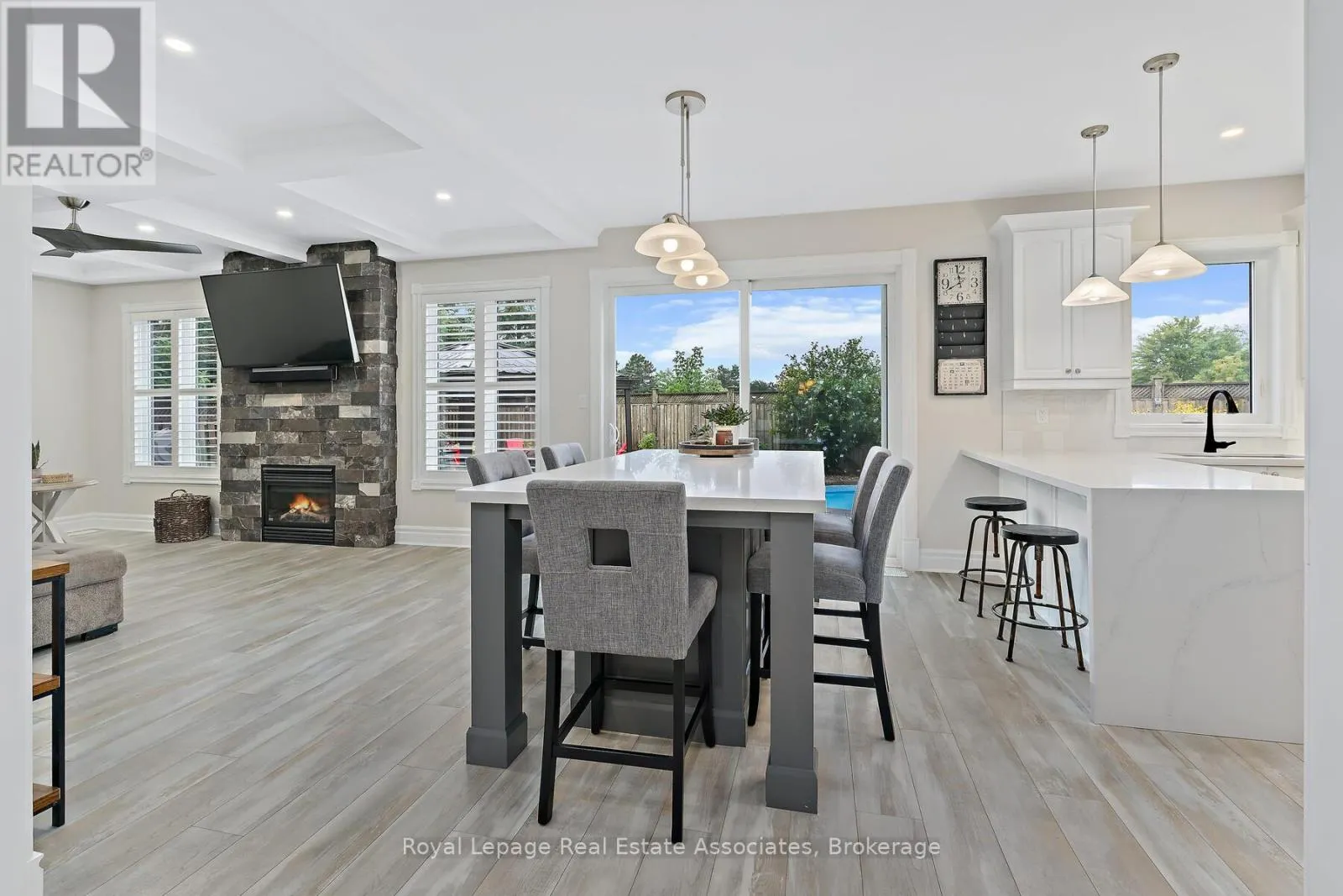 27 BROWNS CRESCENT