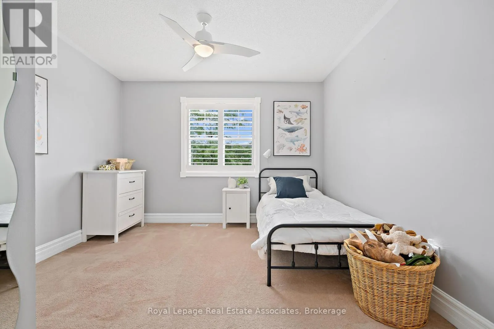 27 BROWNS CRESCENT