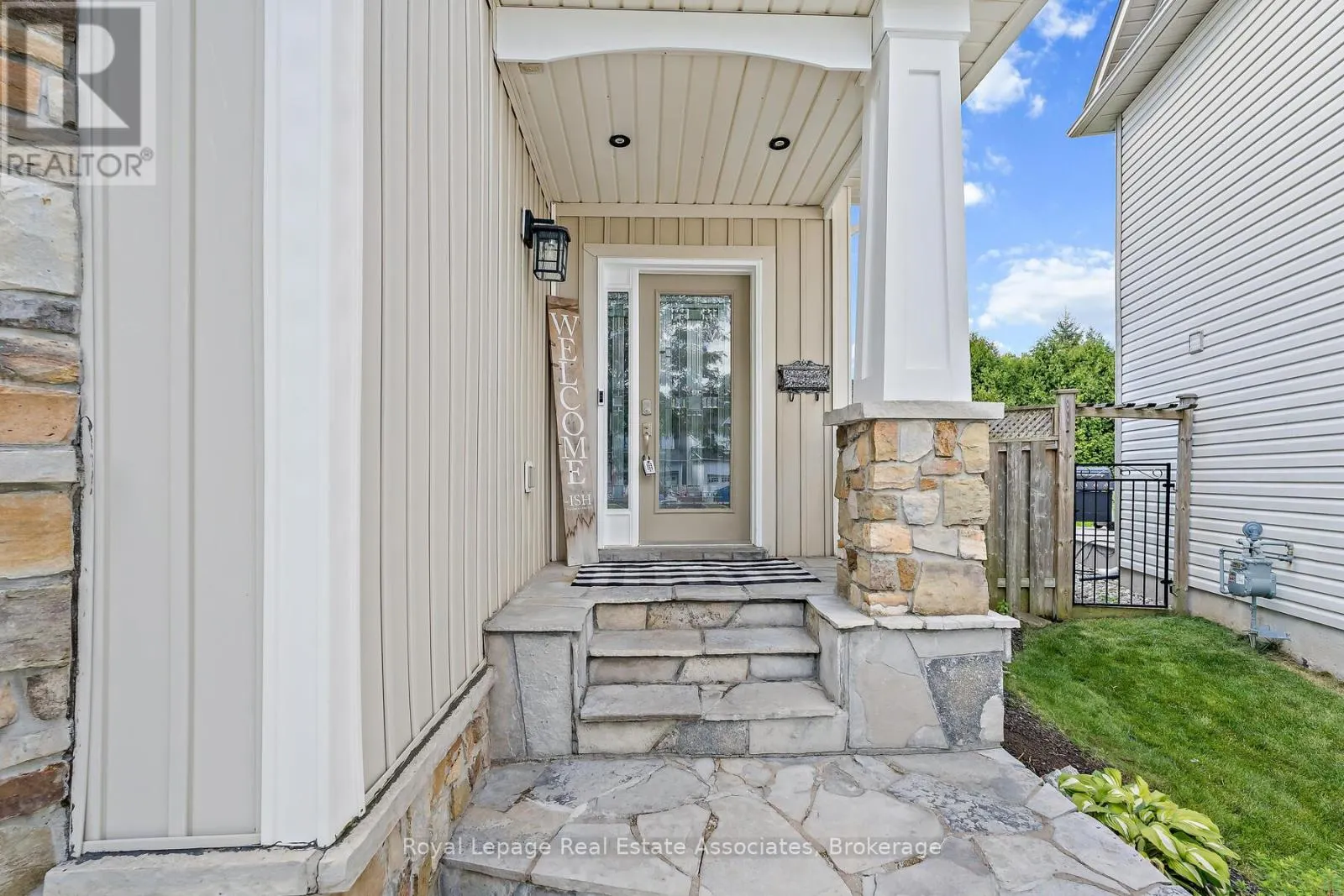 27 BROWNS CRESCENT
