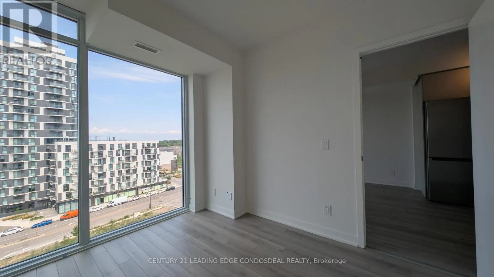 904 - 3079 TRAFALGAR ROAD