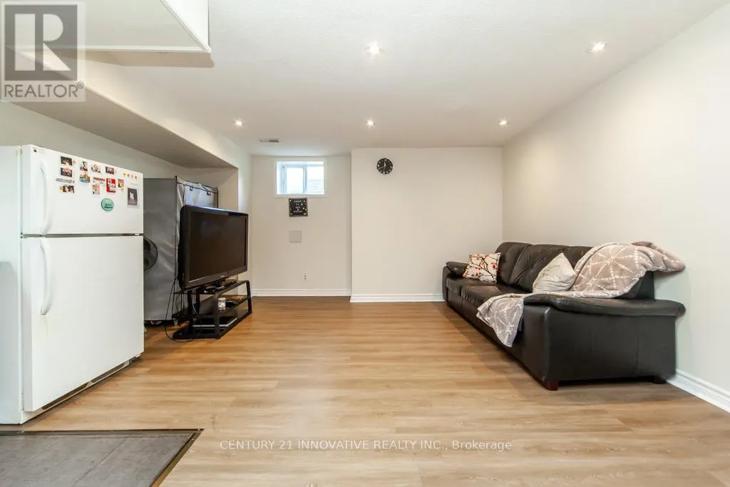 25 MORNINGDEW CRESCENT