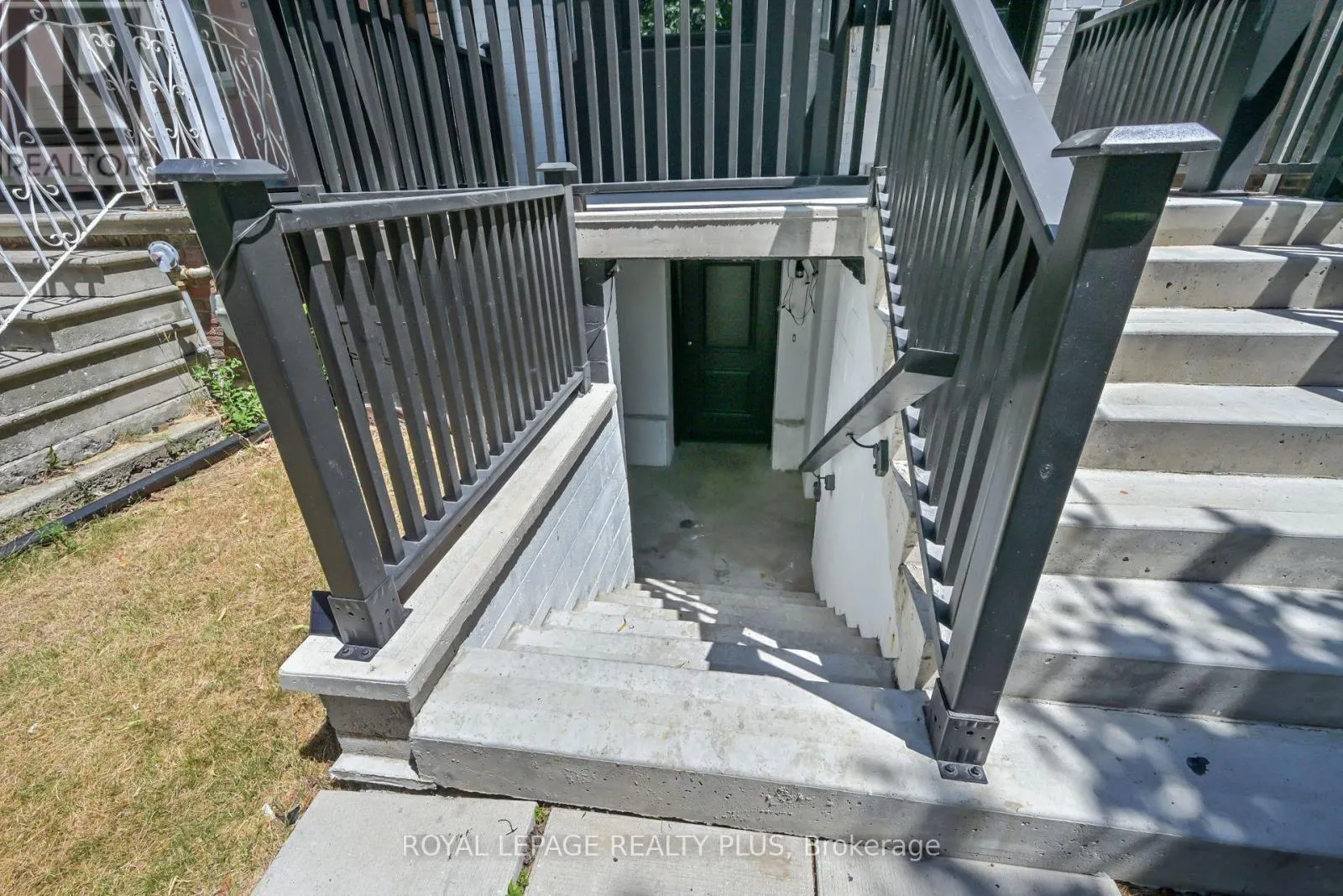 23 PAULINE AVENUE