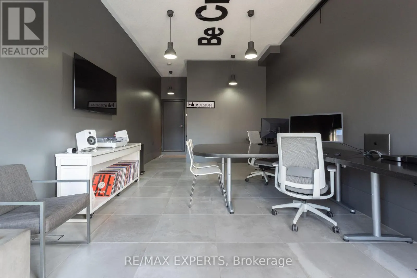 2356 LAKESHORE ROAD W