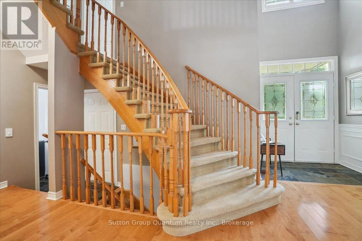 2477 LONGRIDGE CRESCENT