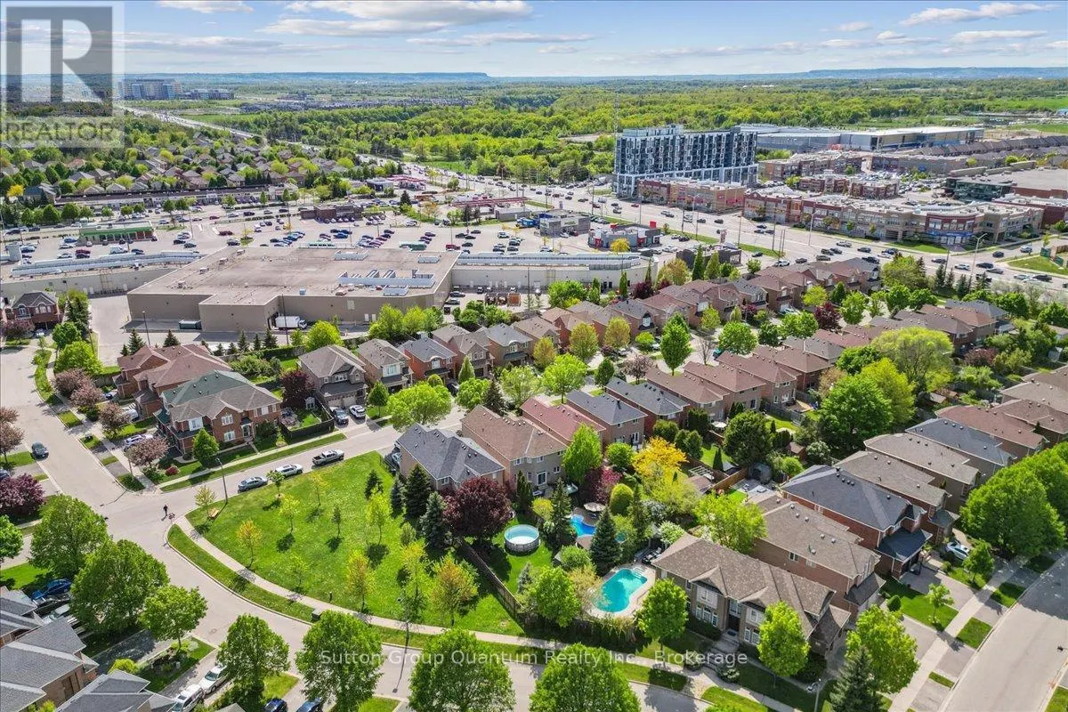 2477 LONGRIDGE CRESCENT