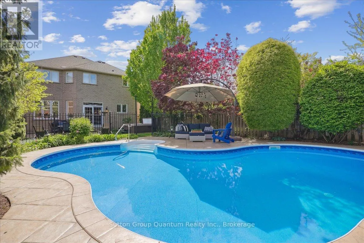 2477 LONGRIDGE CRESCENT