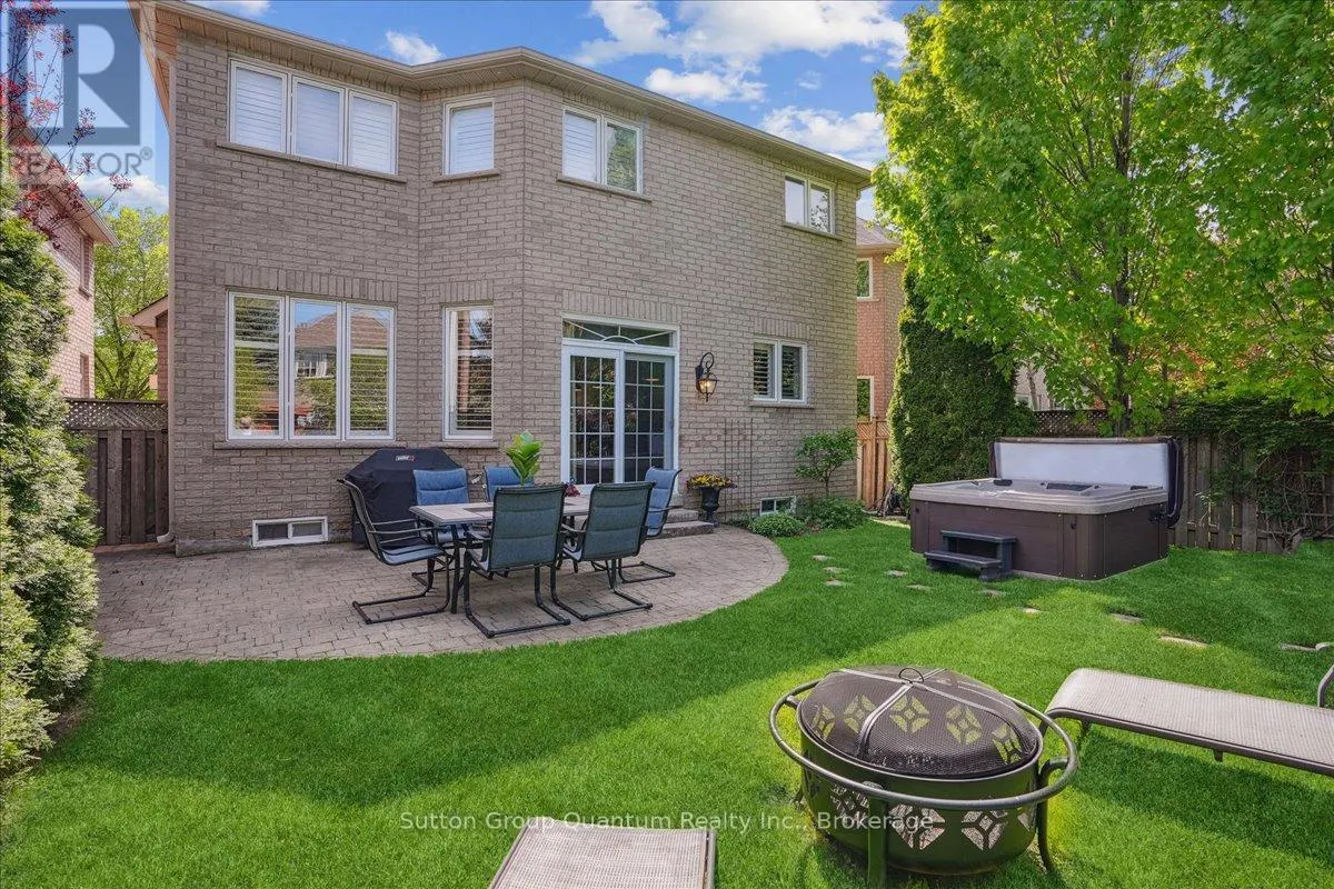 2477 LONGRIDGE CRESCENT