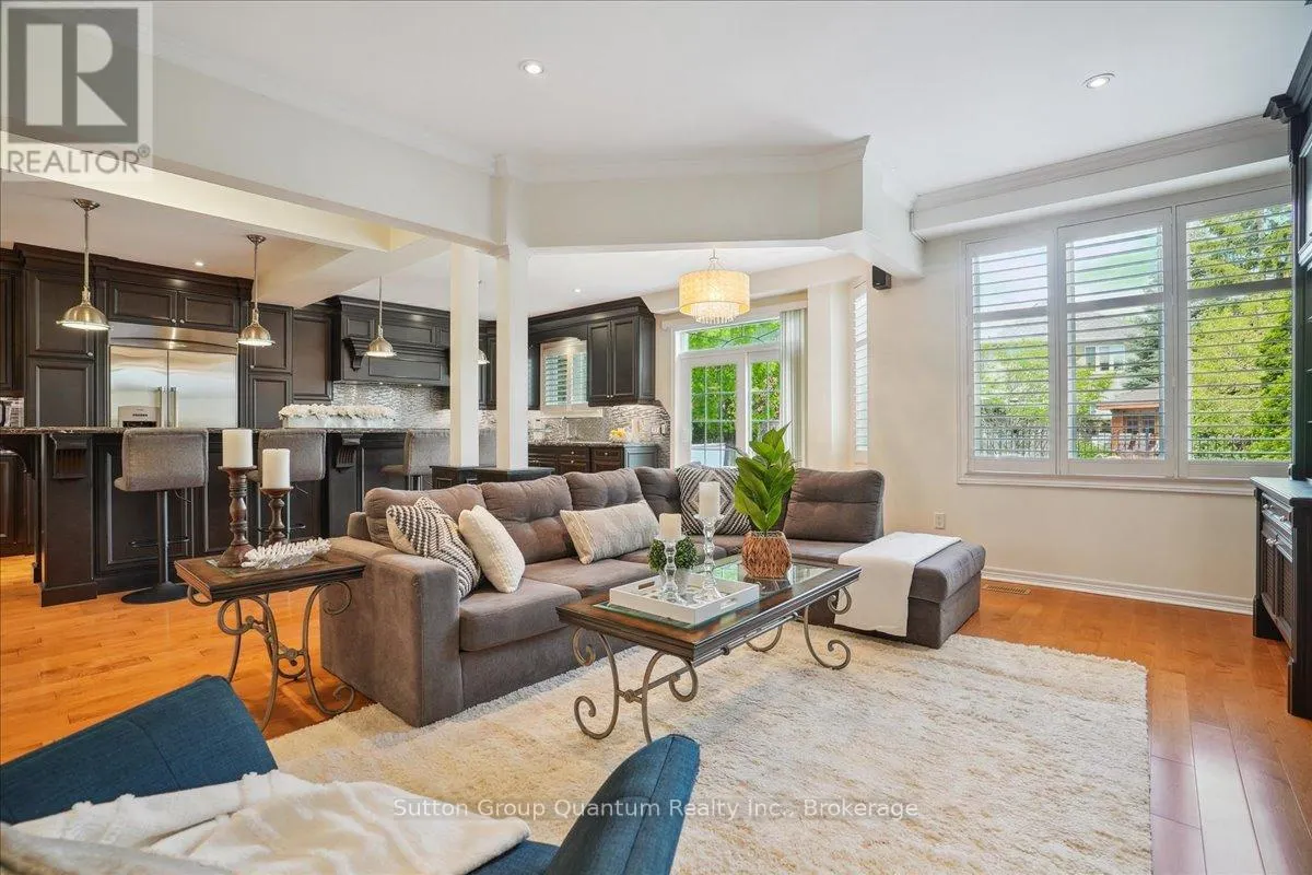 2477 LONGRIDGE CRESCENT