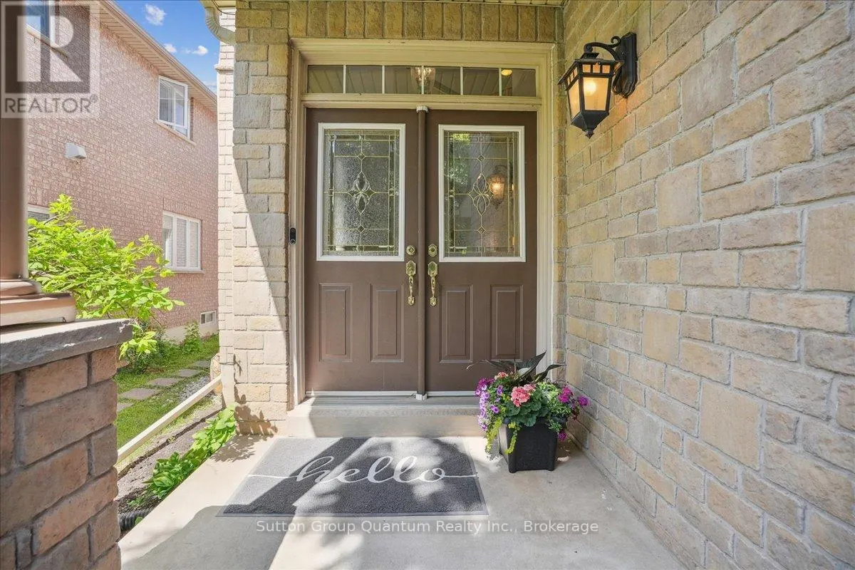 2477 LONGRIDGE CRESCENT