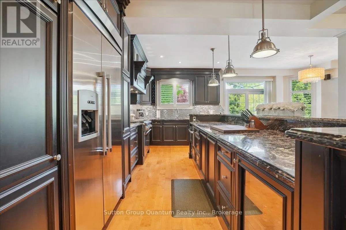 2477 LONGRIDGE CRESCENT
