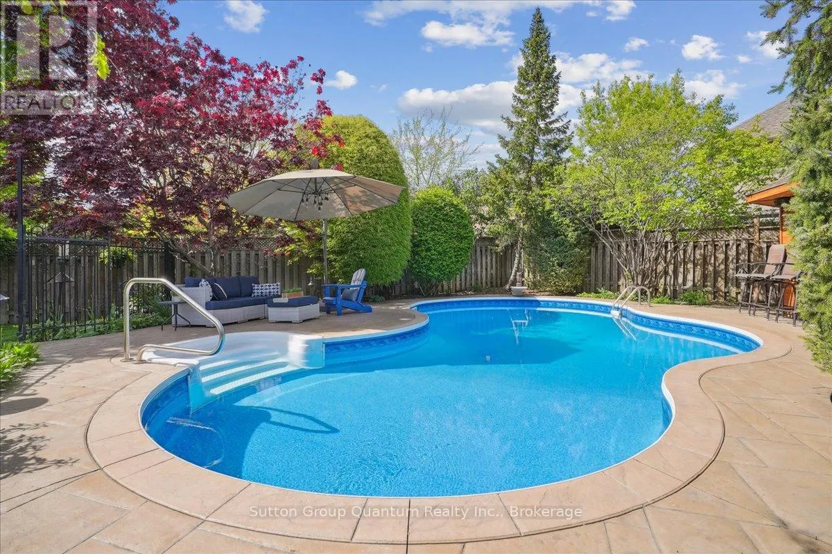 2477 LONGRIDGE CRESCENT