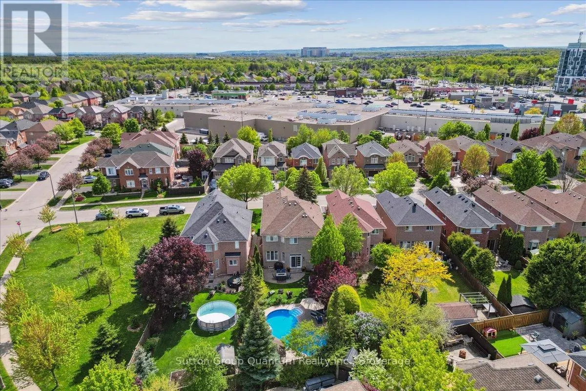 2477 LONGRIDGE CRESCENT