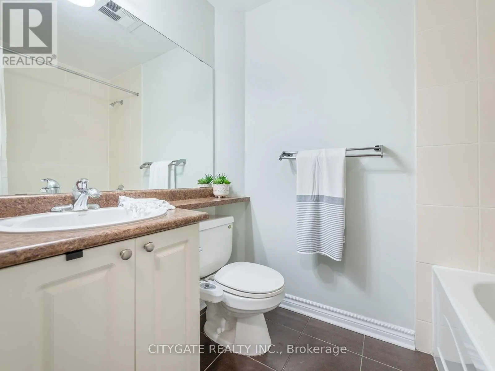 314 - 225 WEBB DRIVE