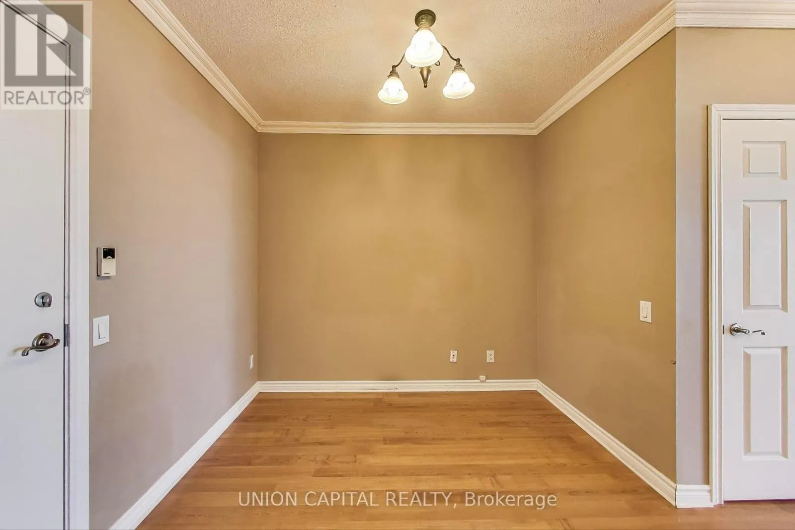1104 - 5229 DUNDAS STREET W