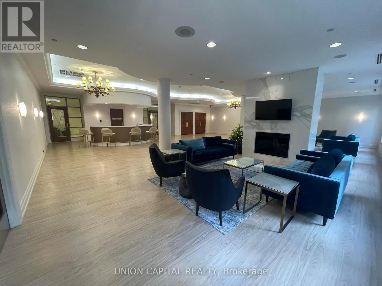 1104 - 5229 DUNDAS STREET W