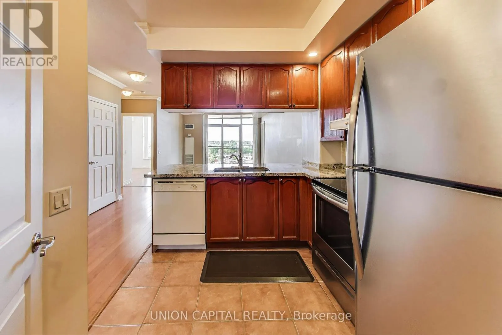 1104 - 5229 DUNDAS STREET W