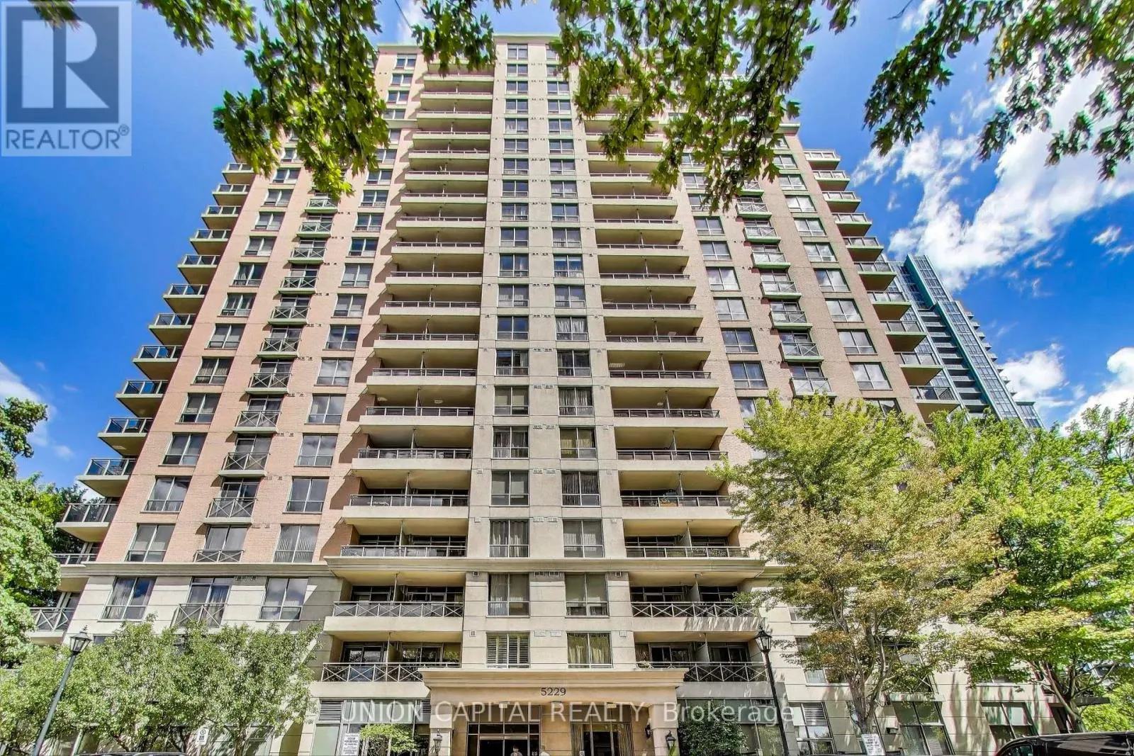 1104 - 5229 DUNDAS STREET W