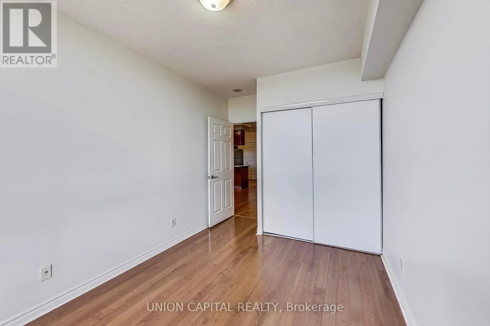 1104 - 5229 DUNDAS STREET W