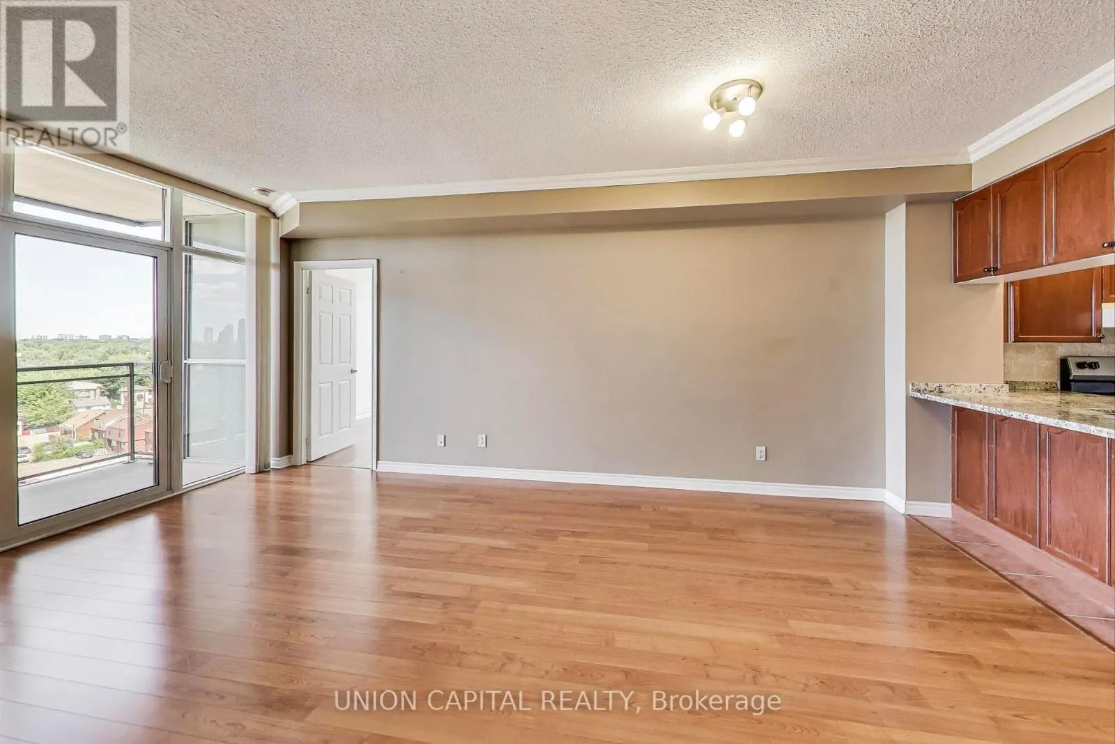 1104 - 5229 DUNDAS STREET W