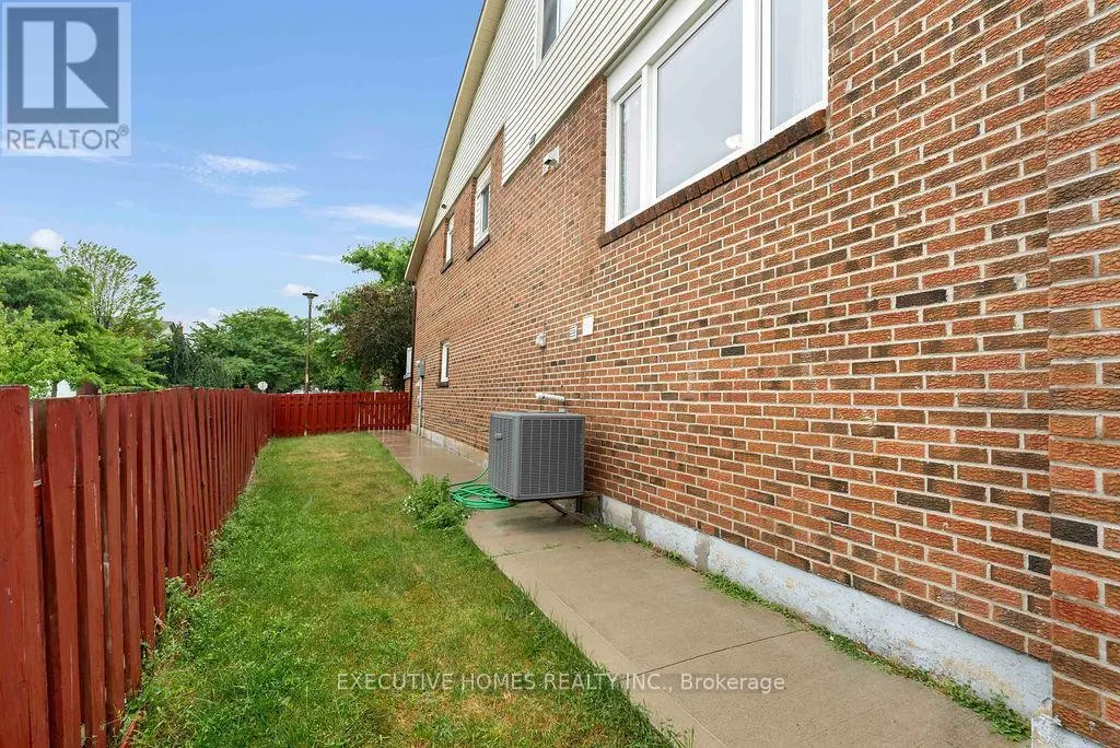 7610 BLACK WALNUT TRAIL