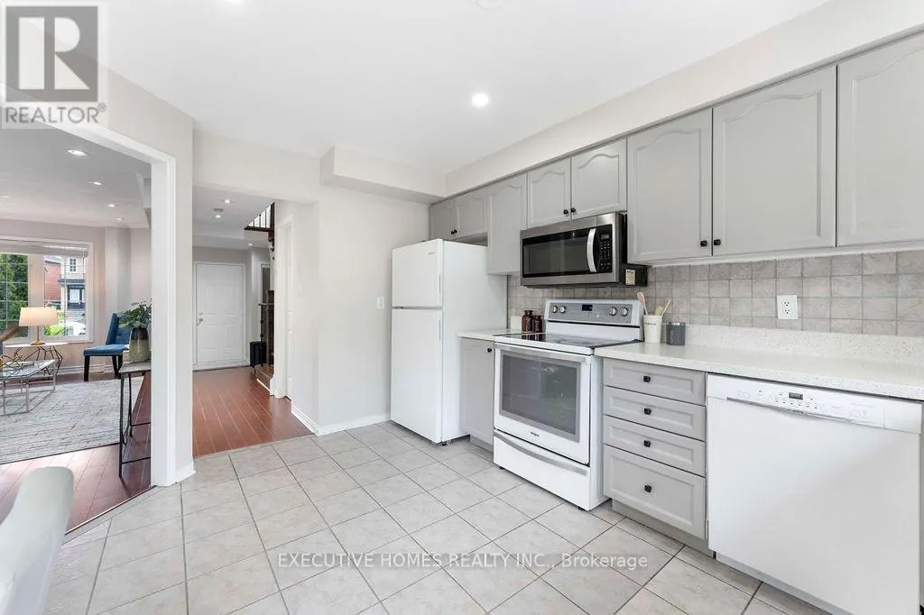 7610 BLACK WALNUT TRAIL