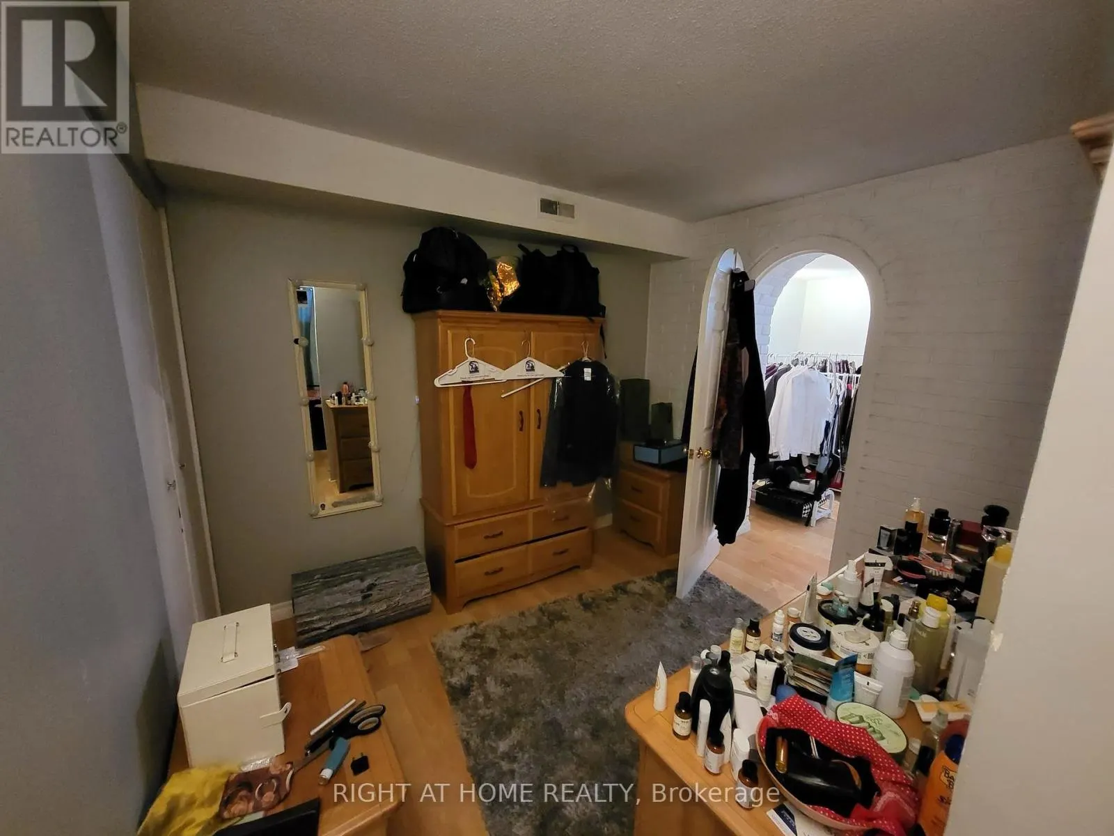 #1 - 2123 LAWRENCE AVENUE W