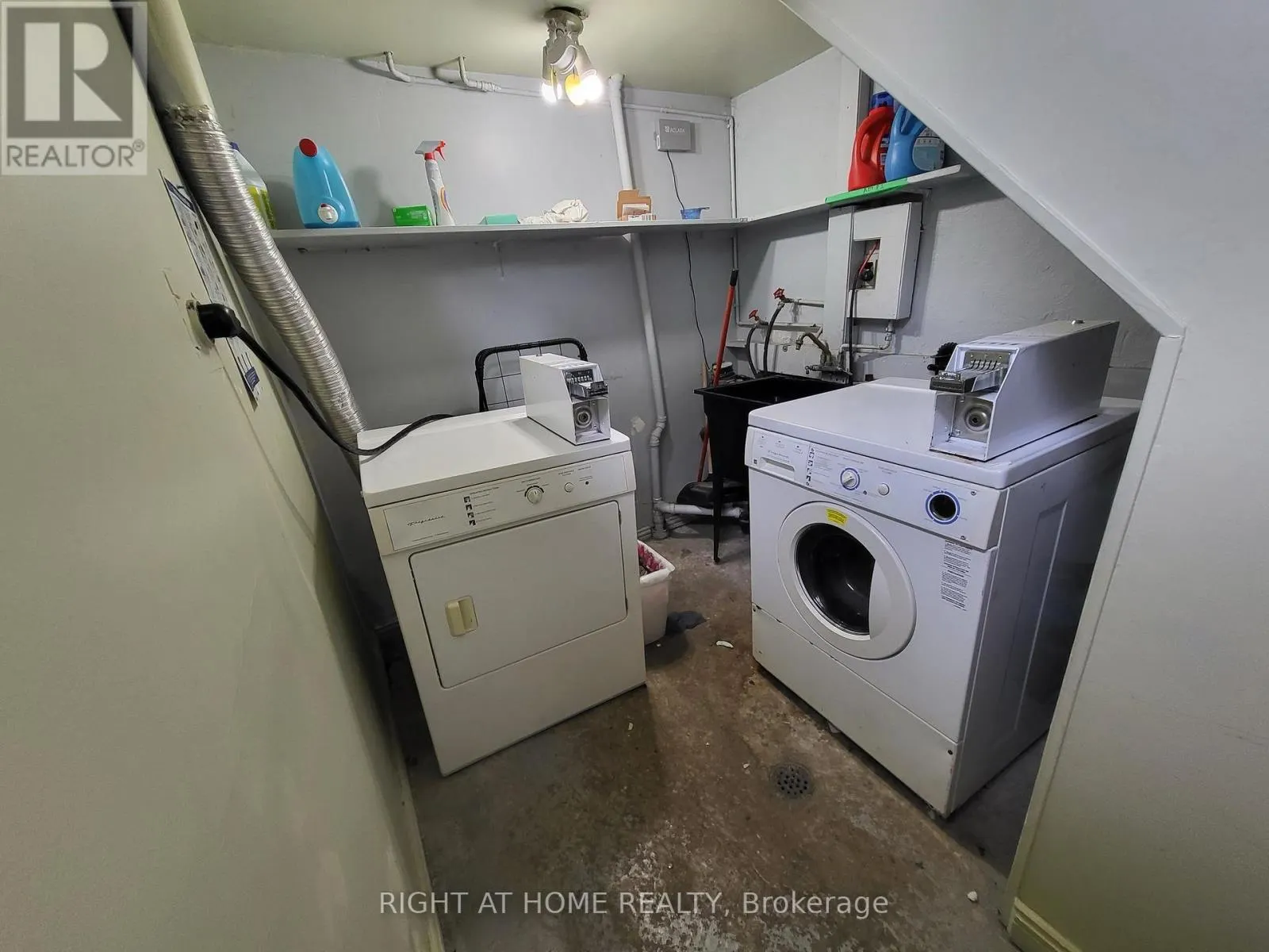 #1 - 2123 LAWRENCE AVENUE W