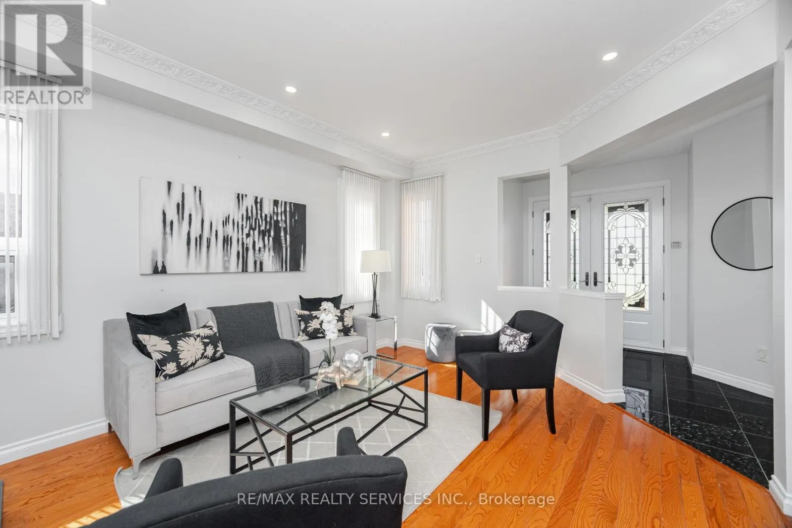 59 HULLEN CRESCENT
