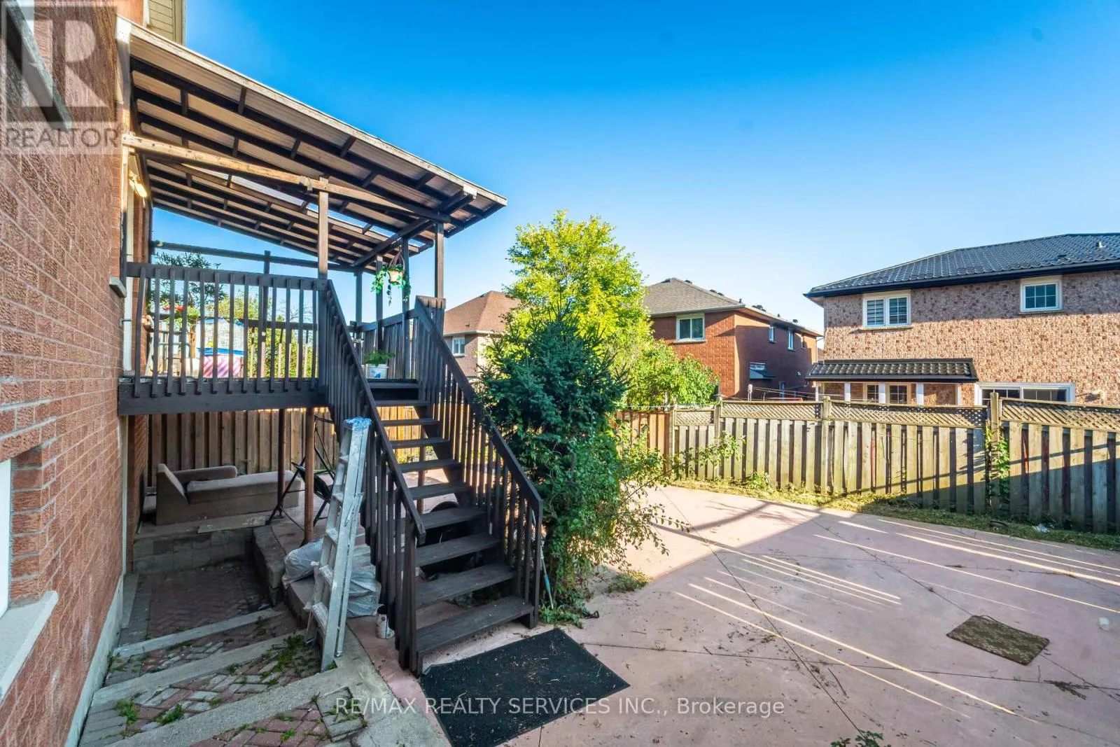 59 HULLEN CRESCENT
