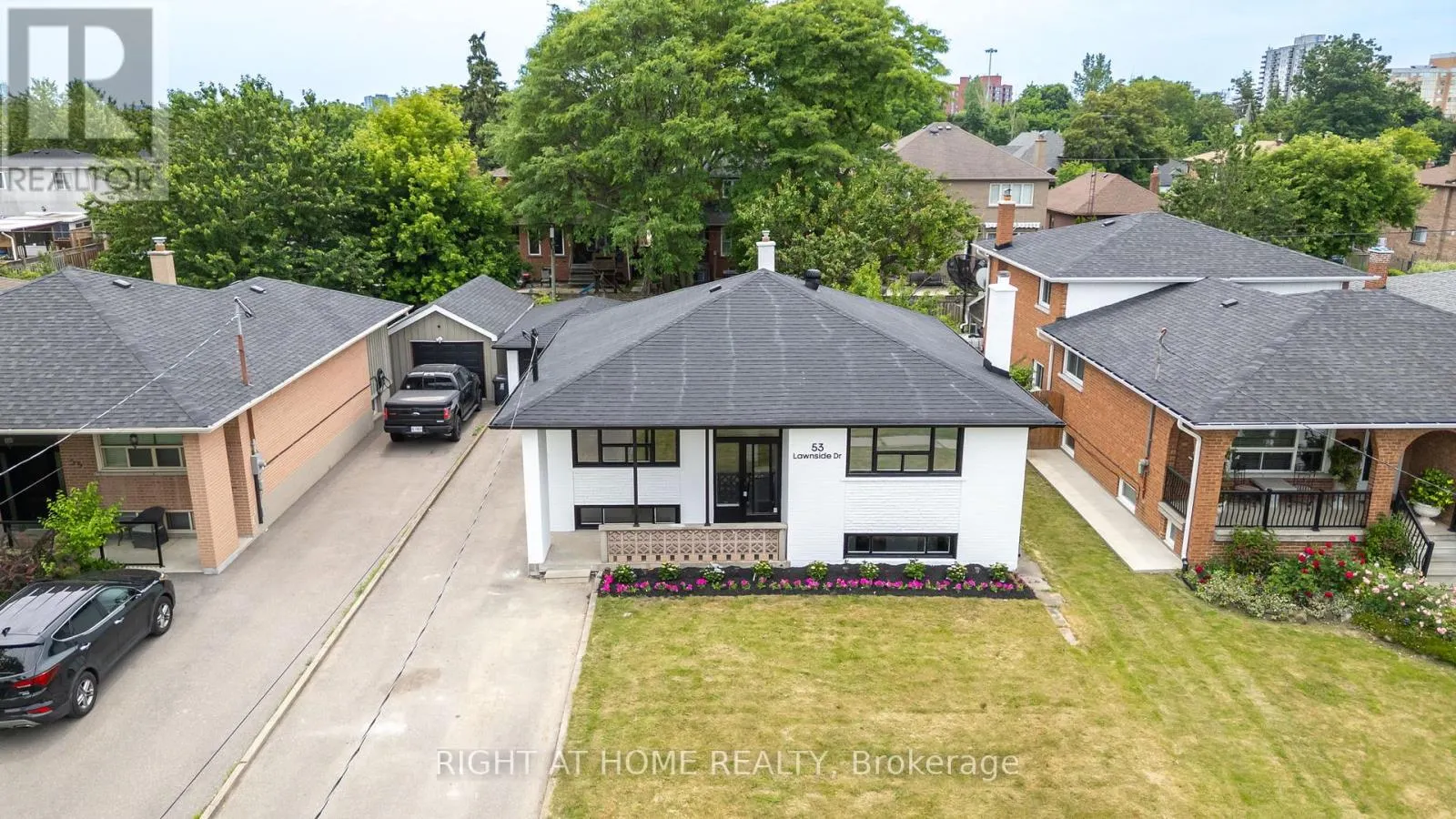 53 LAWNSIDE DRIVE