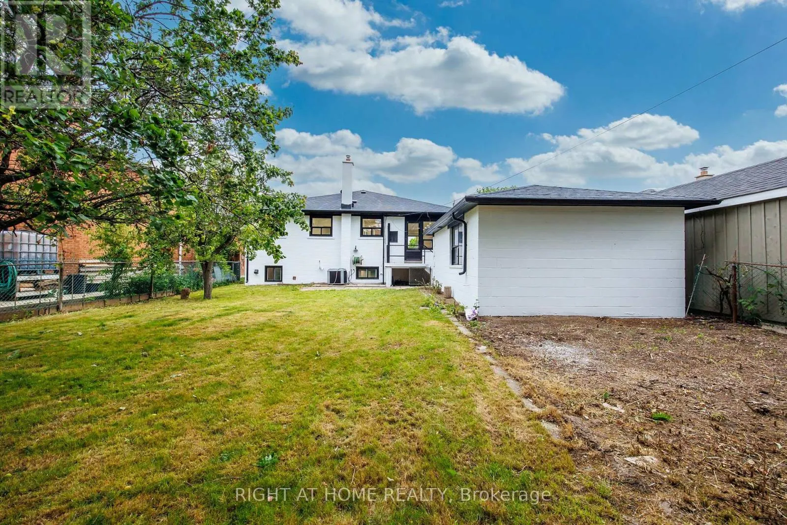 53 LAWNSIDE DRIVE