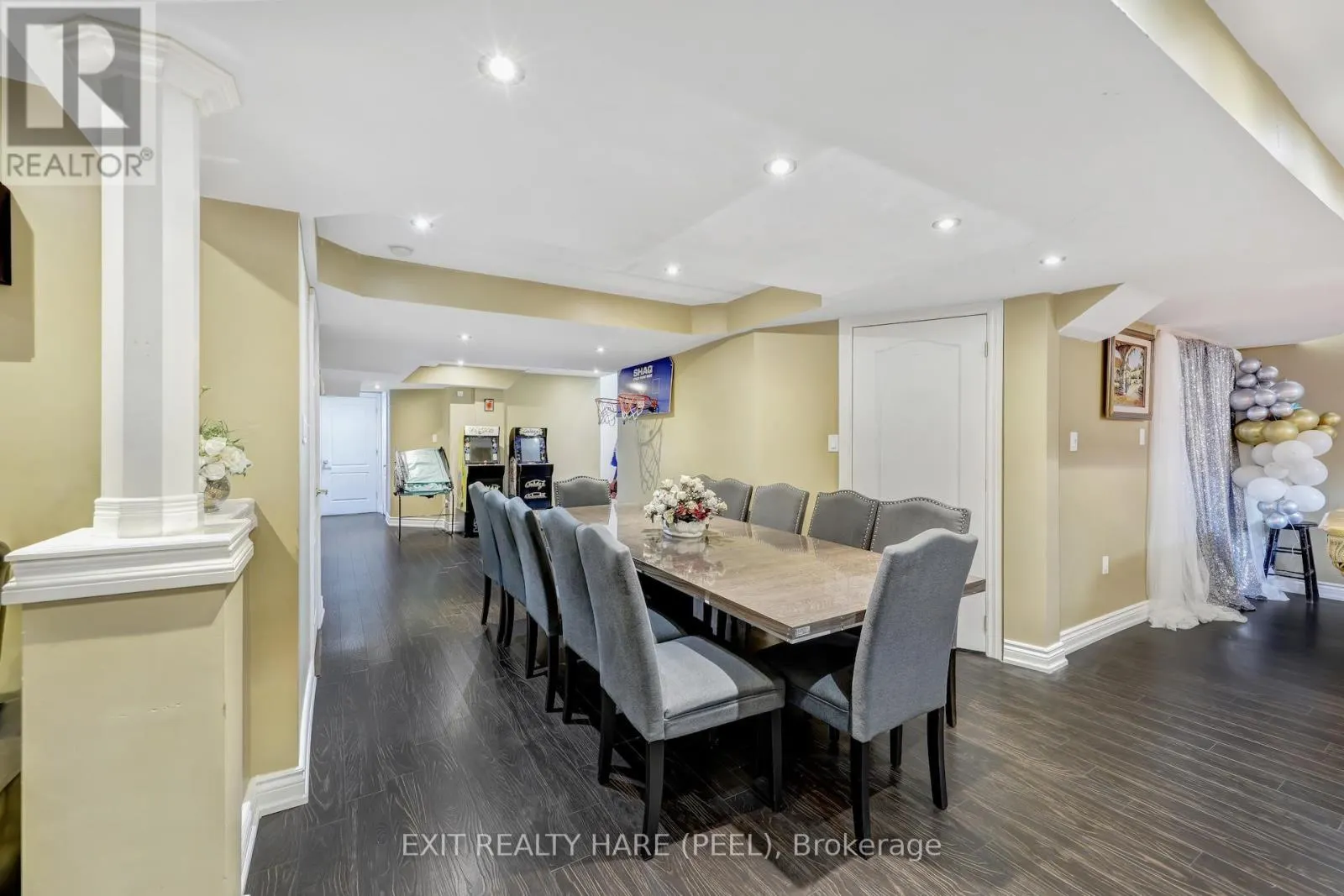 23 FONTAINEBLEU ROAD