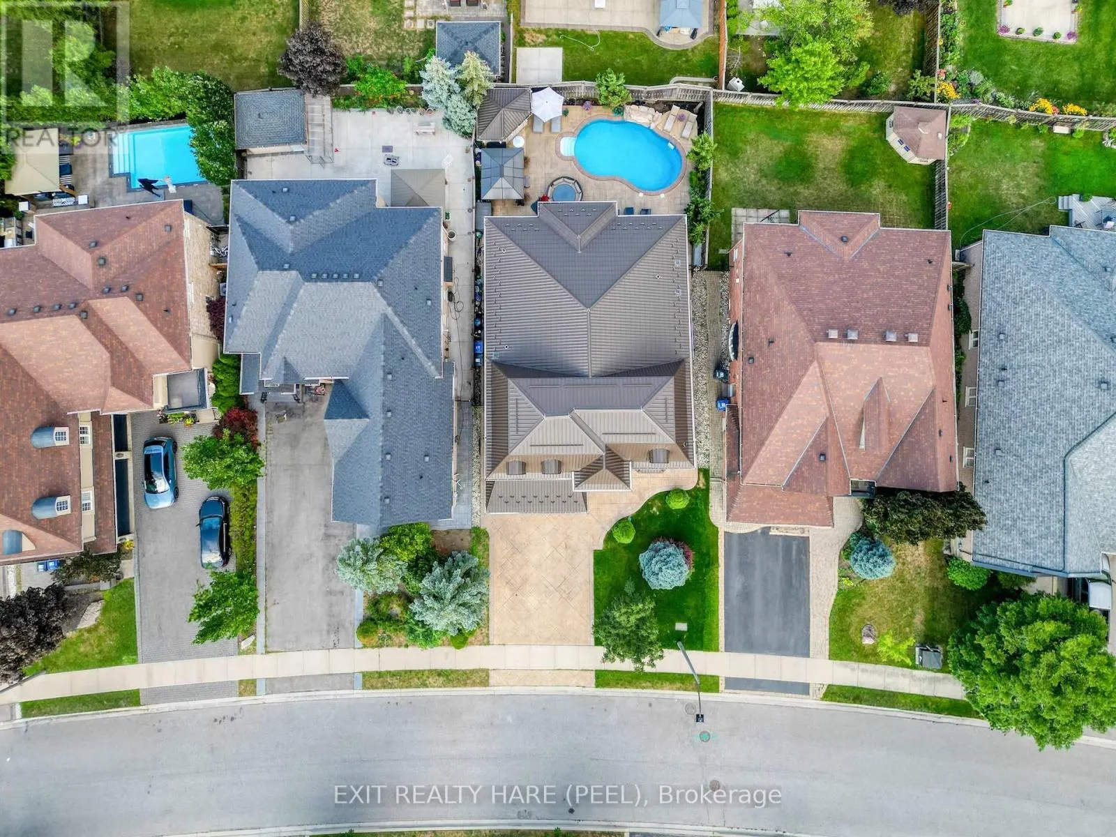 23 FONTAINEBLEU ROAD