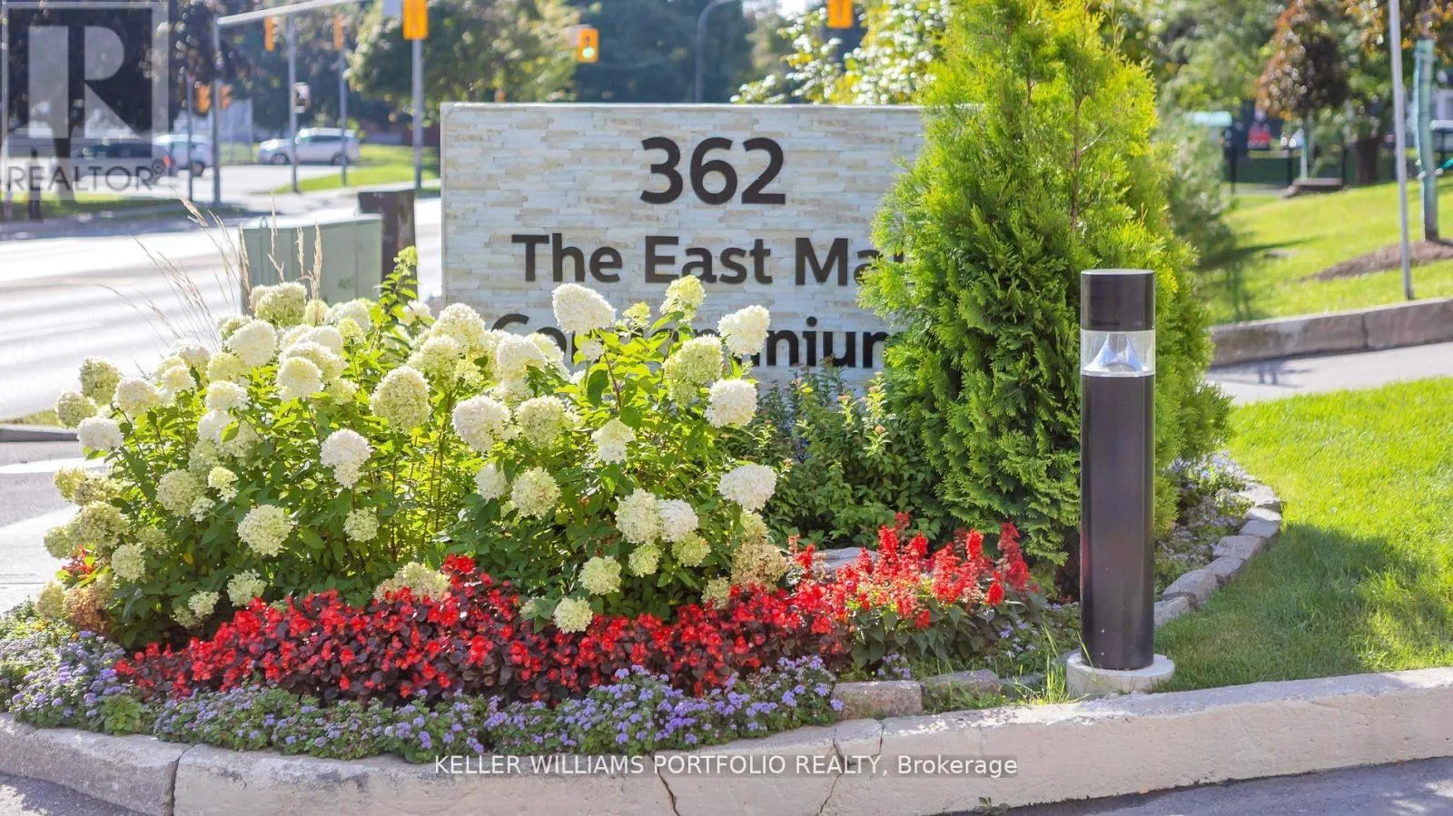 1006 - 362 THE EAST MALL E