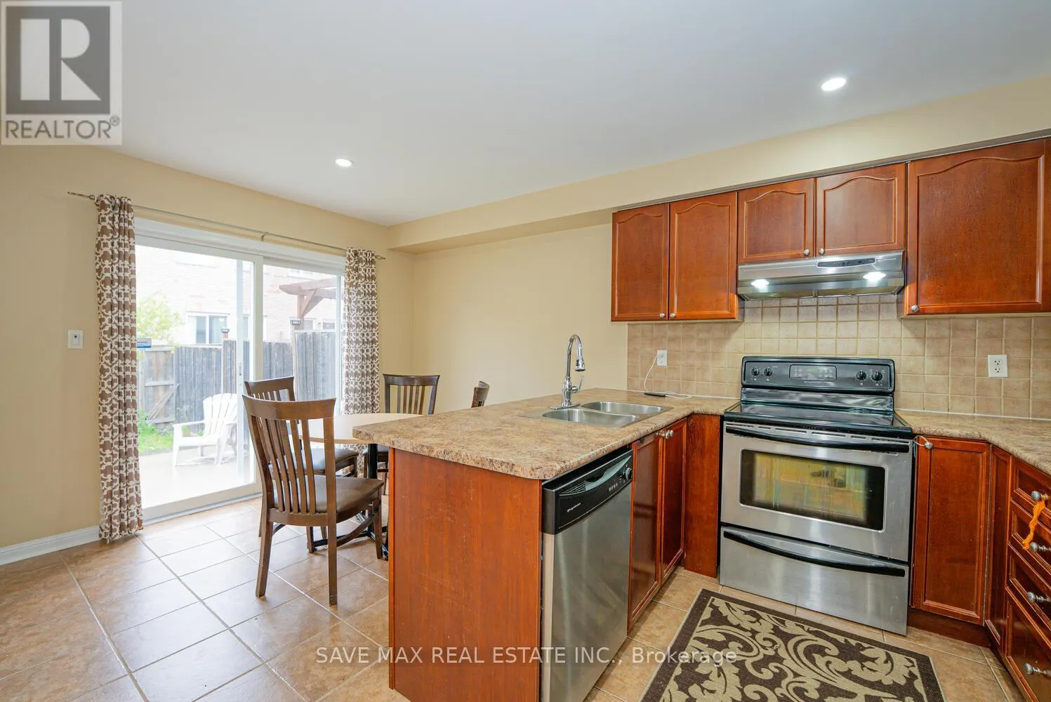 114 DECKER HOLLOW CIRCLE